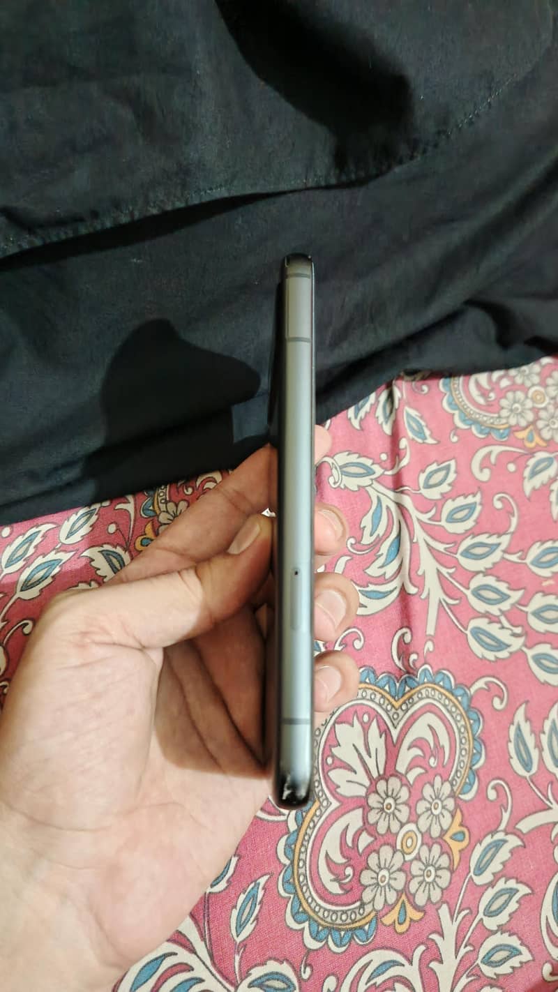 Google Pixel 8a 4