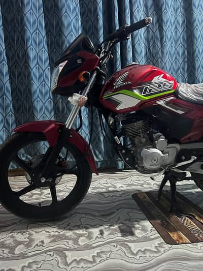 Honda CB125F