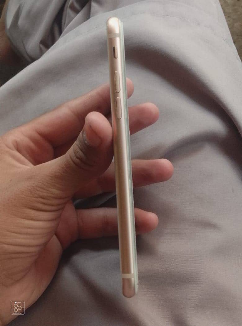 Apple iPhone 8 3