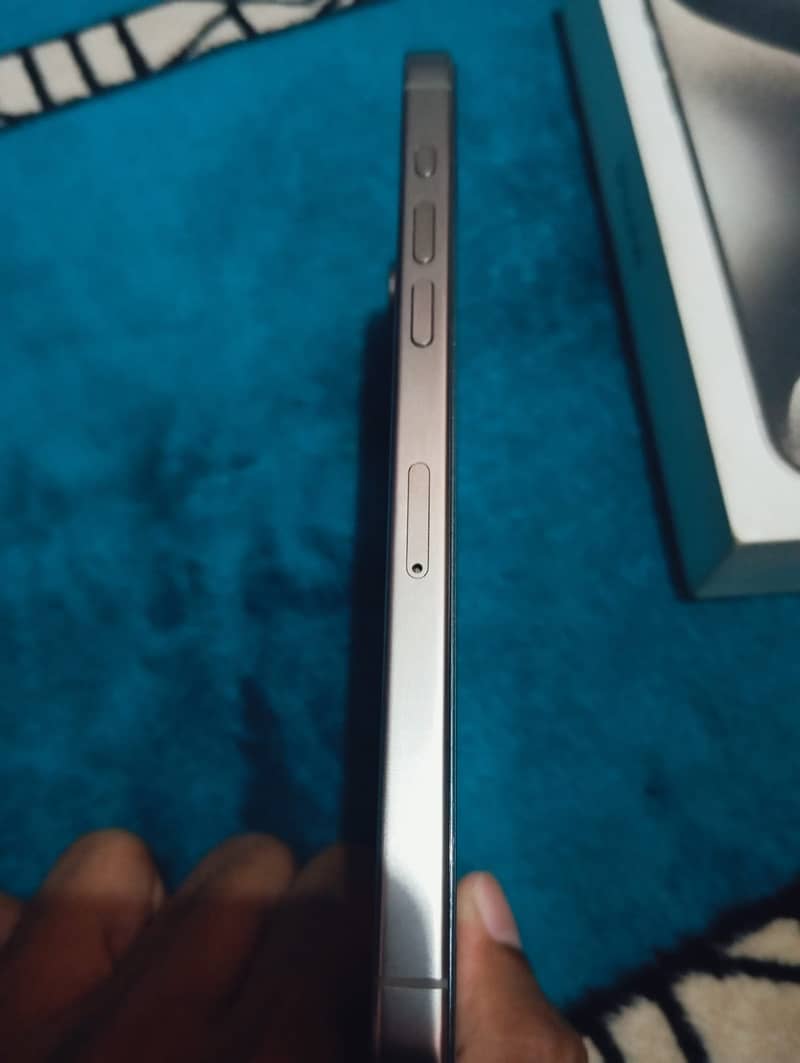 Apple iPhone 15 Pro Max 7