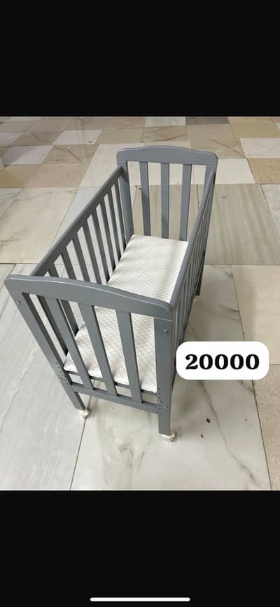 Crib small and travel cot