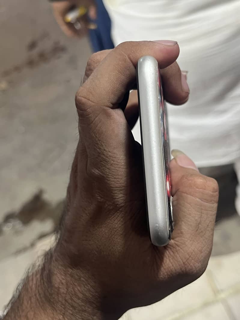 iphone 11 3