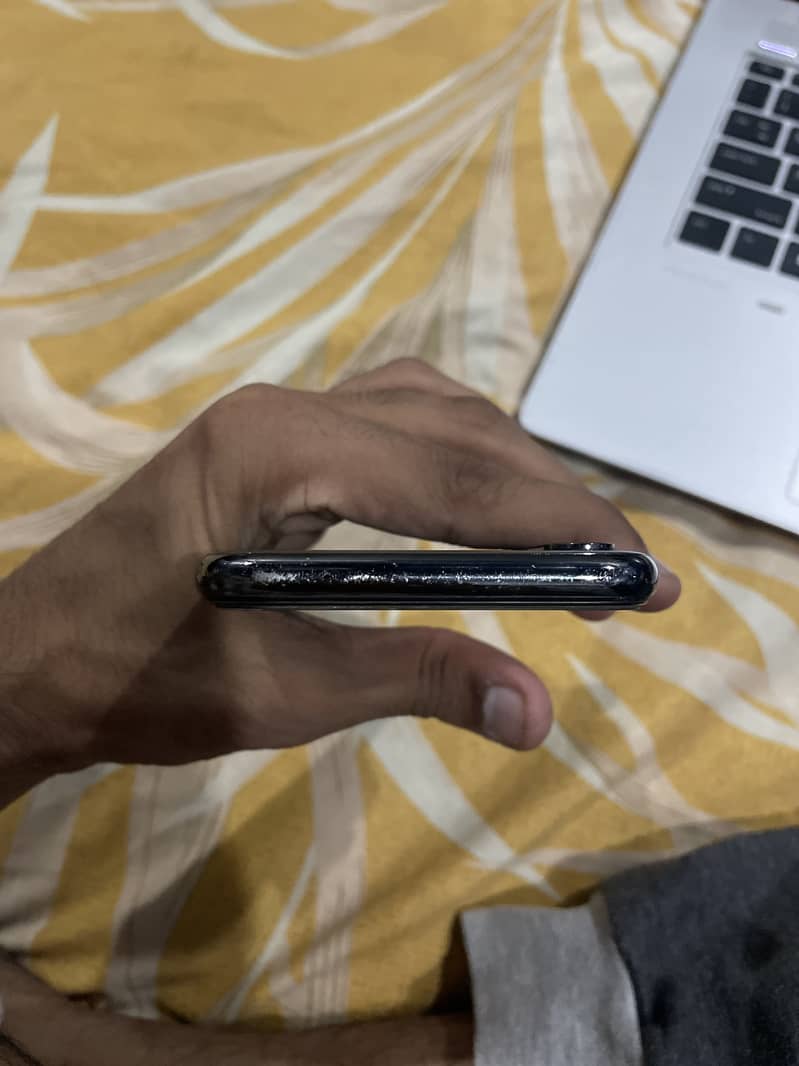 Apple iPhone X 0