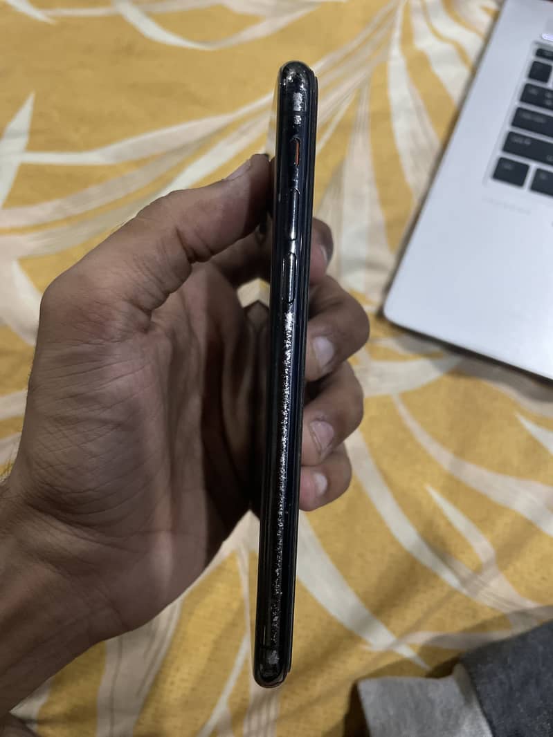 Apple iPhone X 6