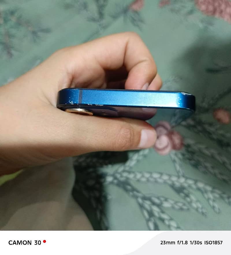 Apple iPhone 12 mini 0
