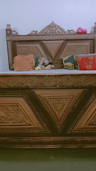 Chinioti furniture king size bed,huge dressing & wardrobe