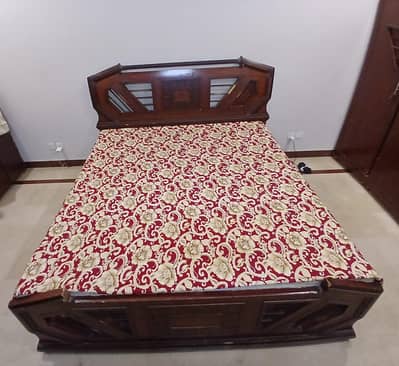 Wooden Bed Set (Bed without mattress, Almirah and Dressing)