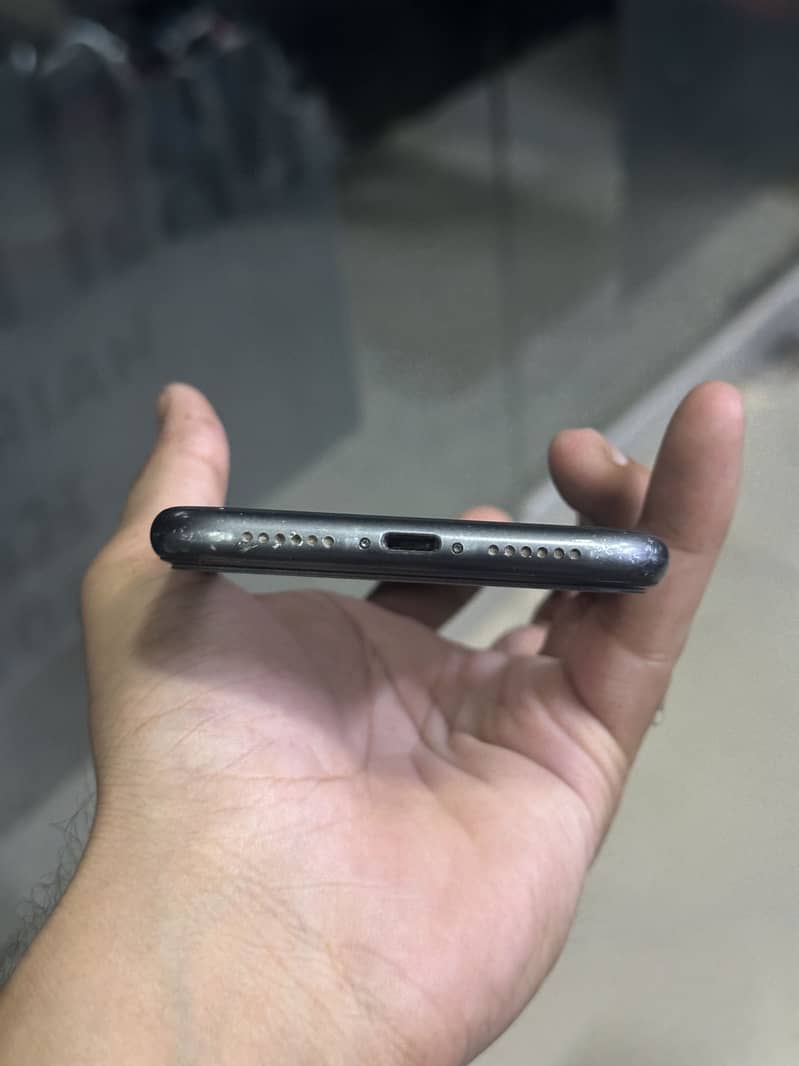iphone 11 4