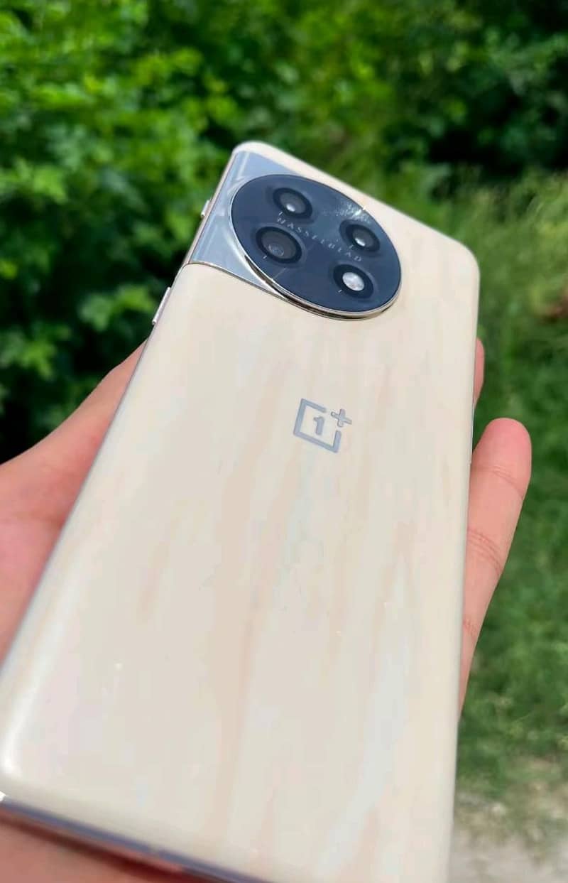 One Plus 11 4