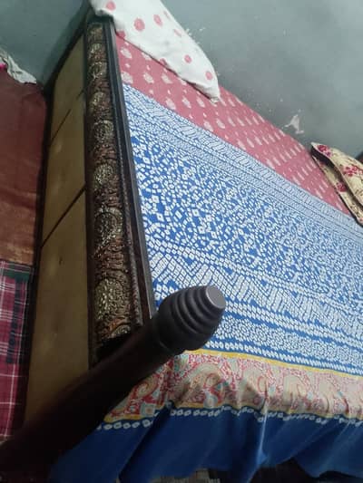 lohy ka bad ha mazbot ha mattress k sath