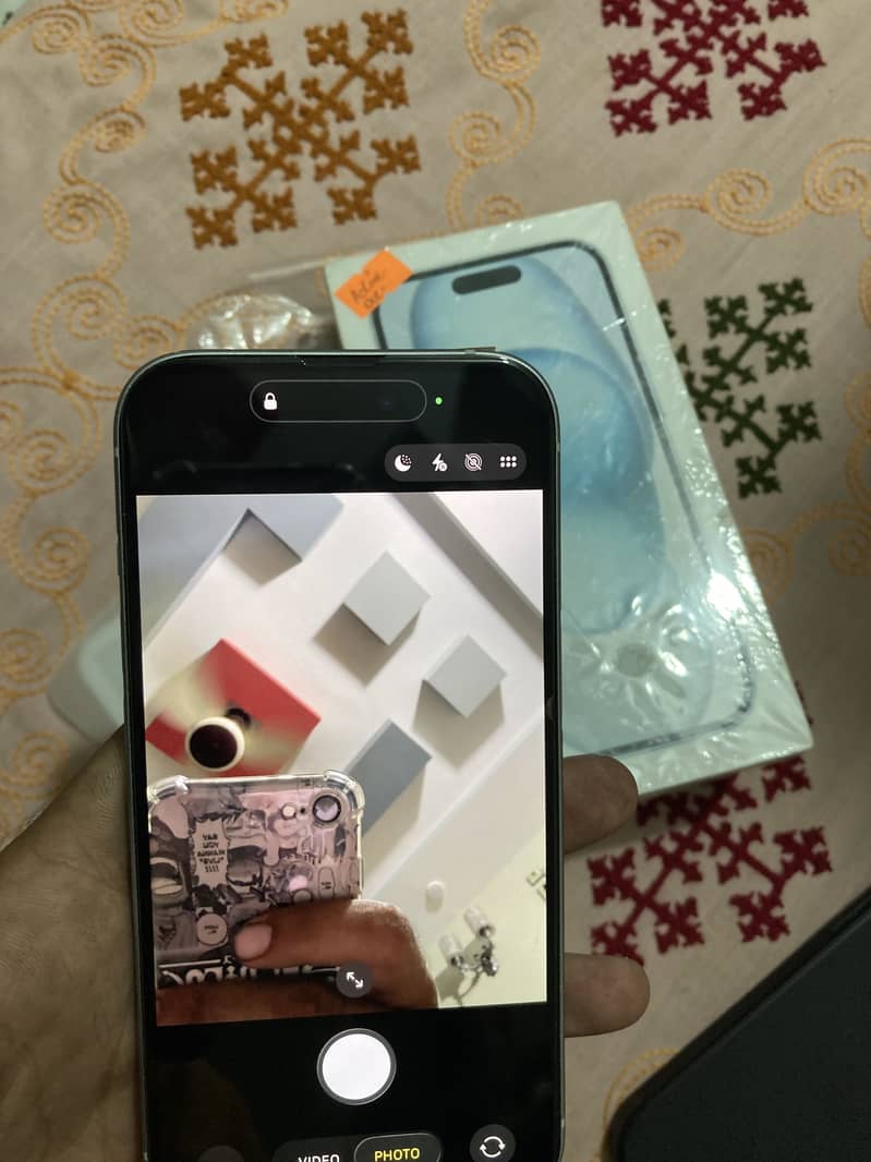Apple iPhone 15 4