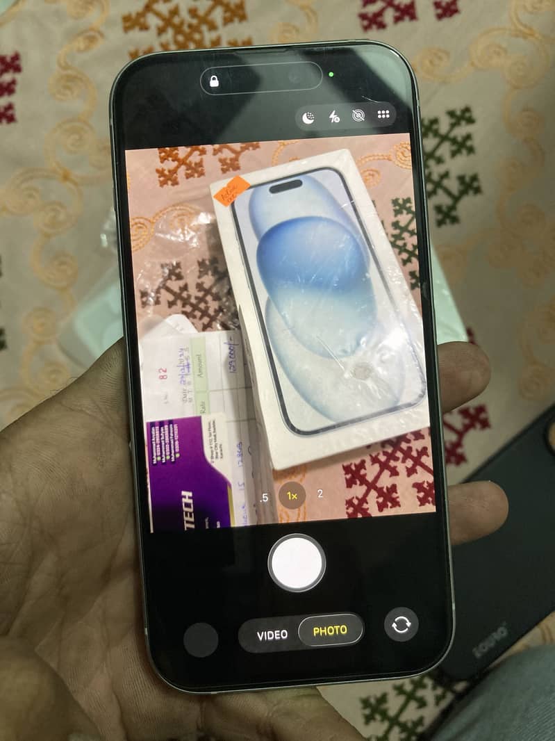 Apple iPhone 15 6