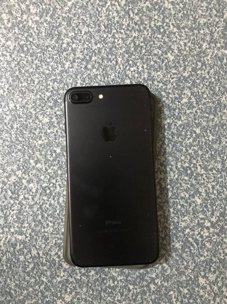 Apple iPhone 7 Plus 1