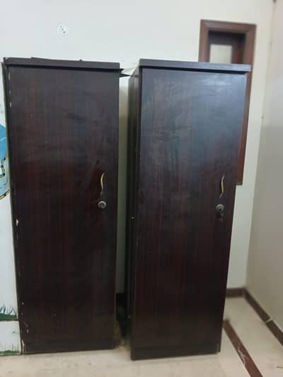 2 Almirah set