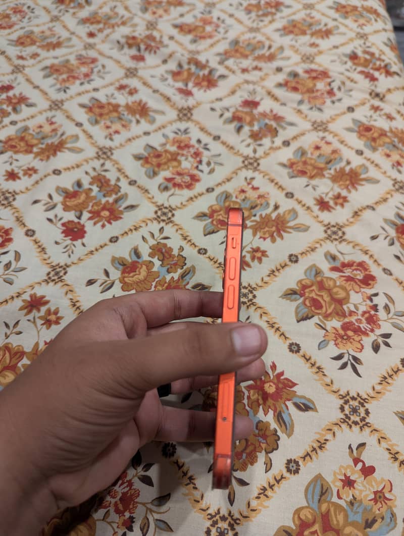 Apple iPhone 12 mini 2