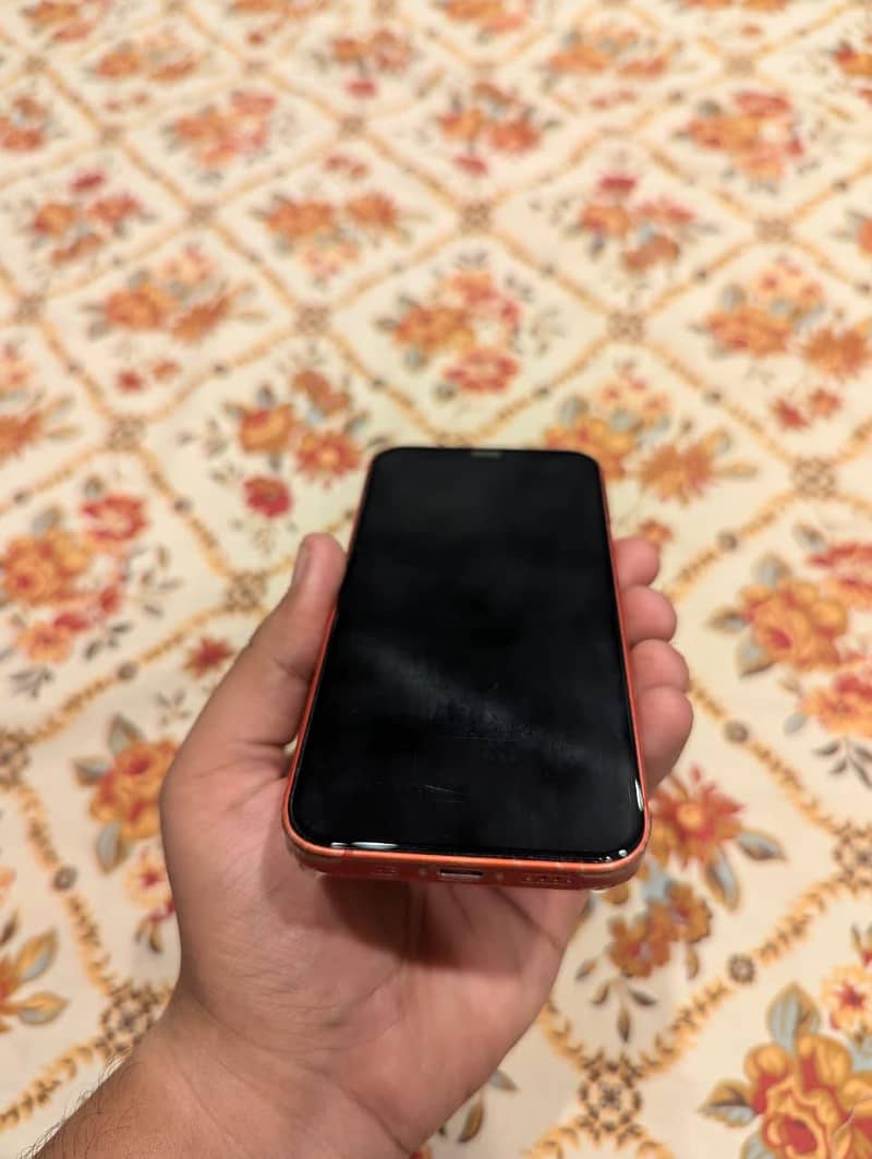 Apple iPhone 12 mini 4