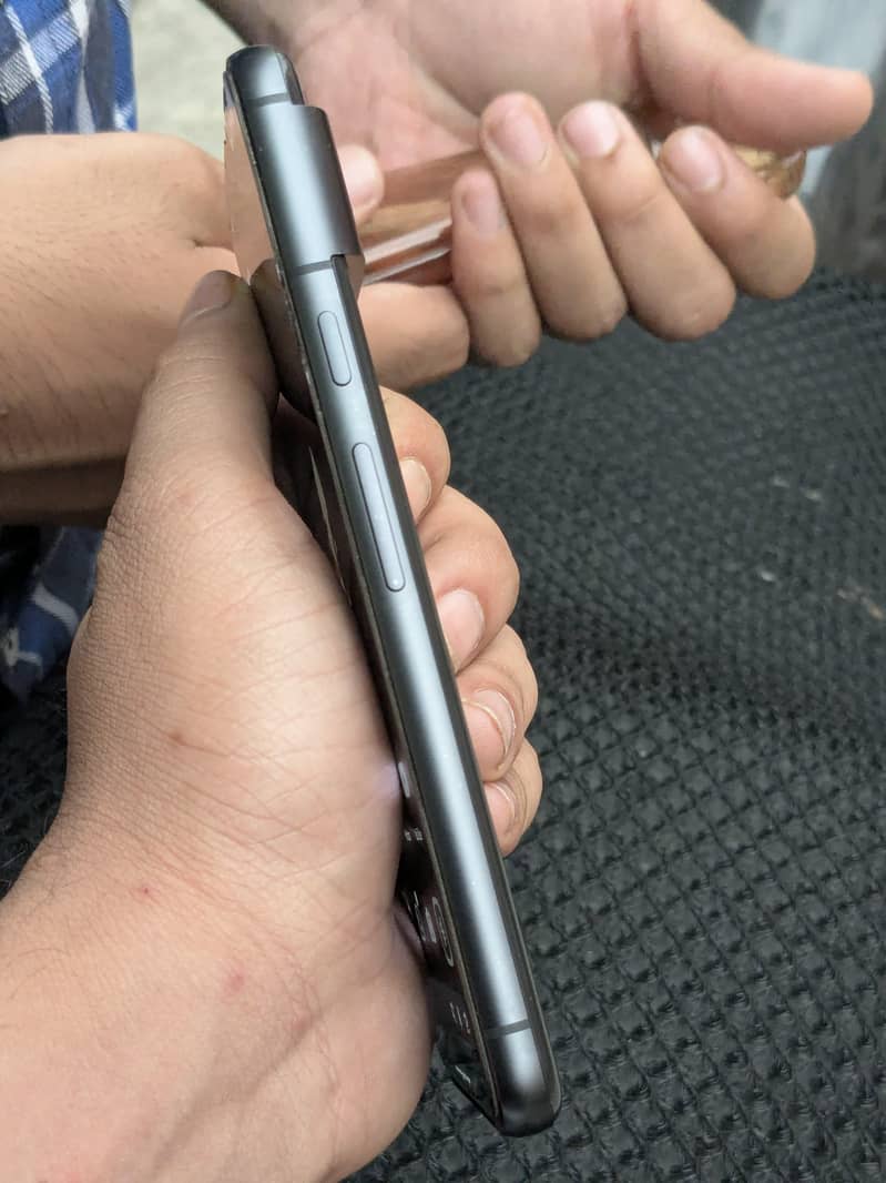 Google Pixel 8 4