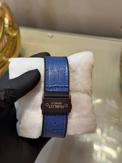 Hublot Luxury Skeleton Watch – Blue | Rs. 2,400