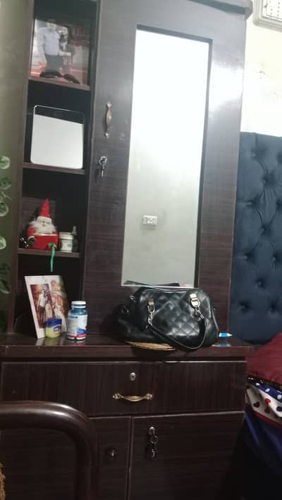 Wooden Dressing Table with Full Length Mirror & Storage