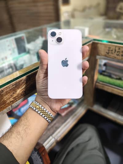 Apple iPhone 13
