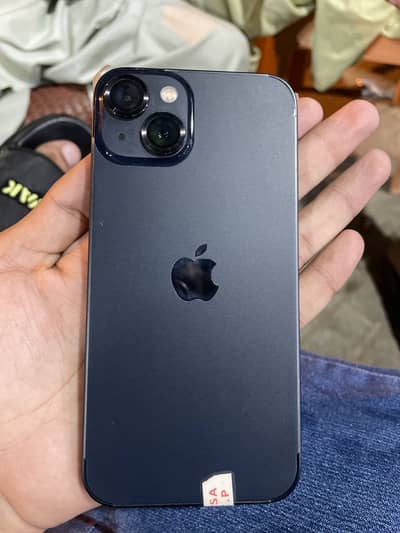 Apple iPhone 13