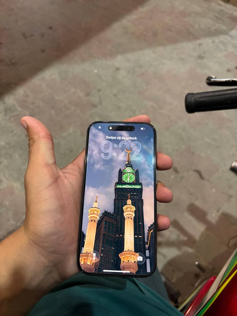 Apple iPhone 15 Pro 1