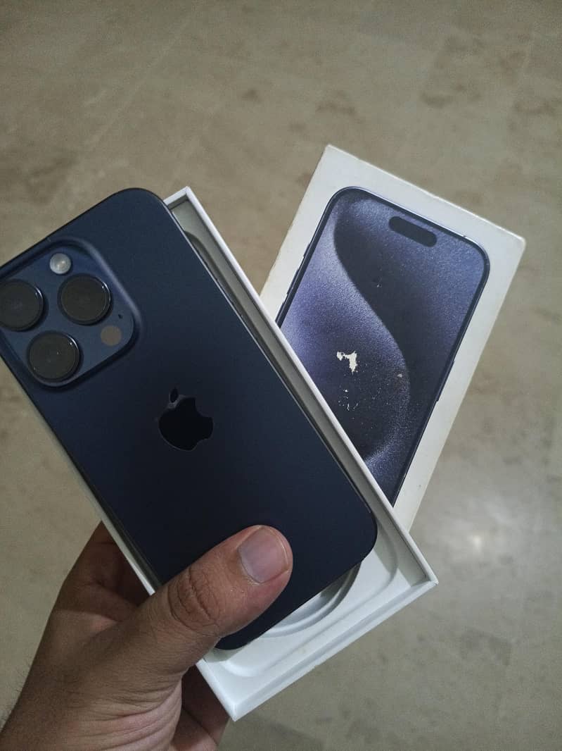 Apple iPhone 15 Pro 3