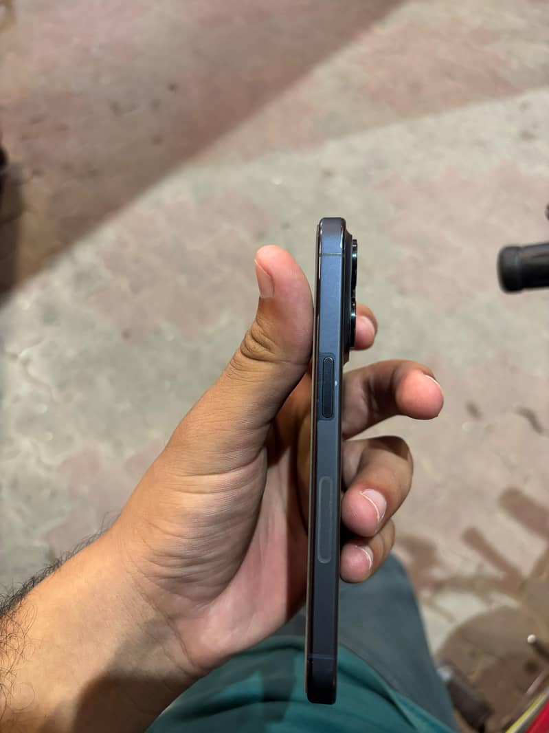 Apple iPhone 15 Pro 5