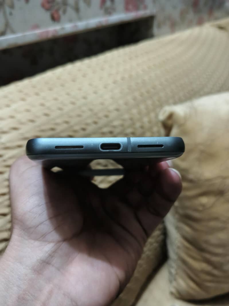 Google Pixel 8 2