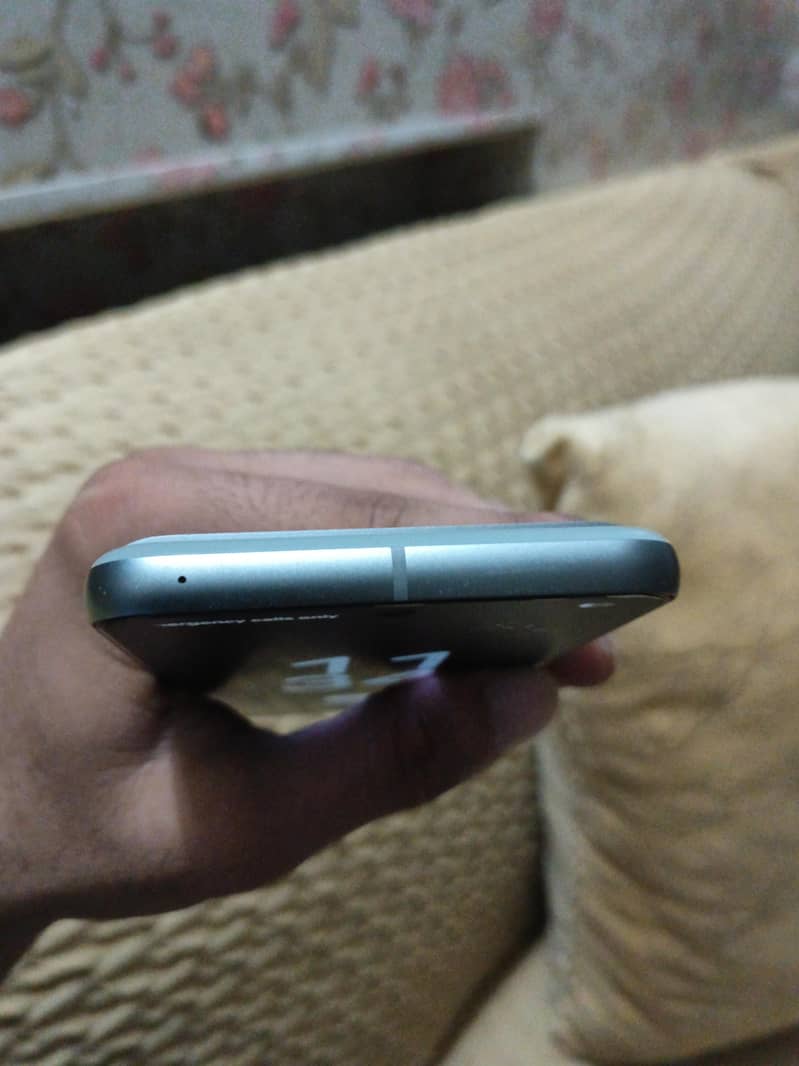 Google Pixel 8 3