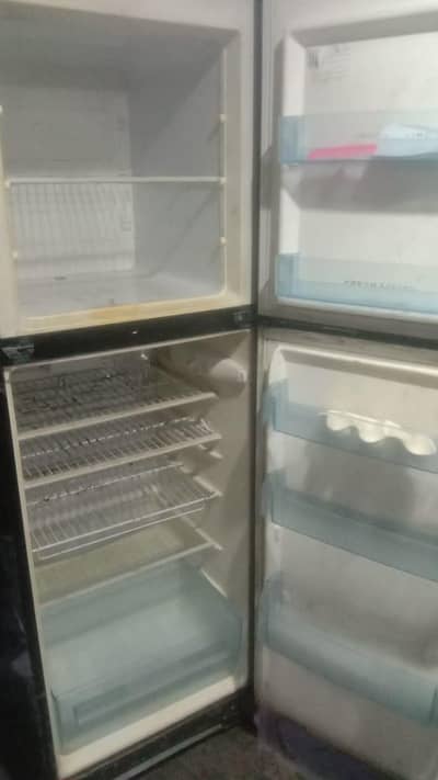 fridge medium size cooling ok