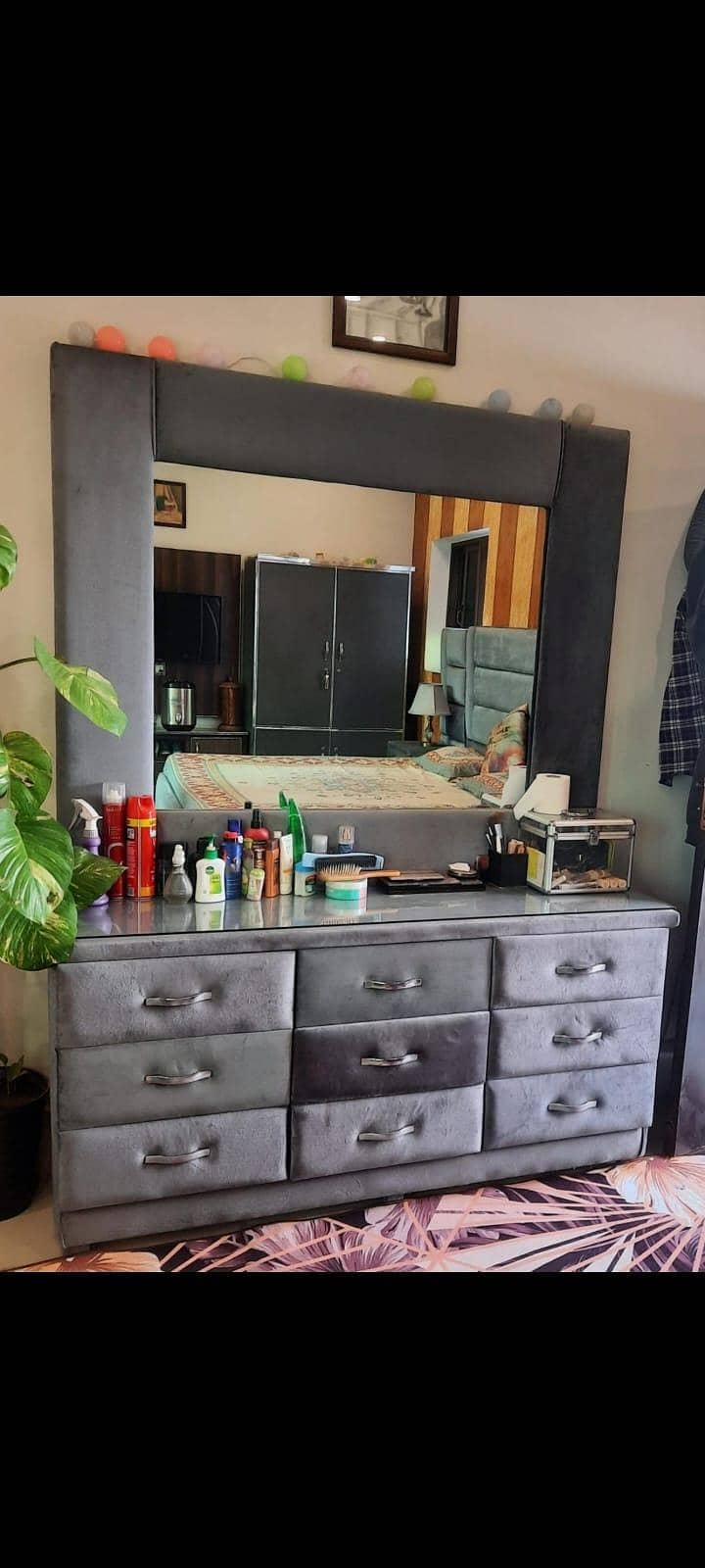dressing table 0