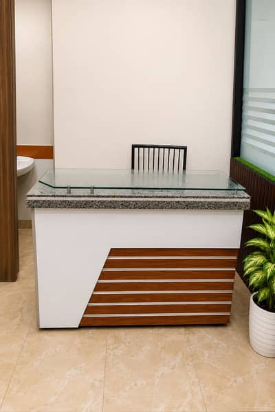 Reception Counter almost new