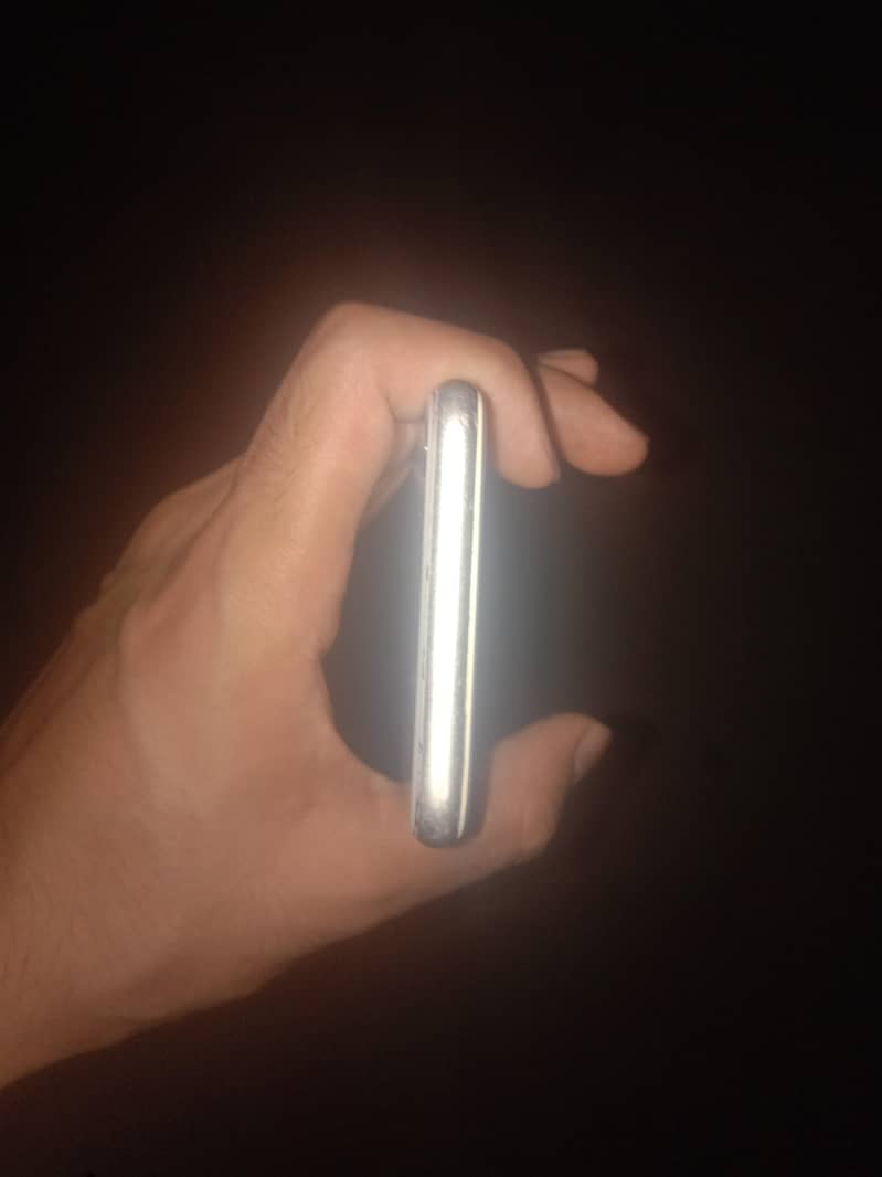 iPhone 8 0