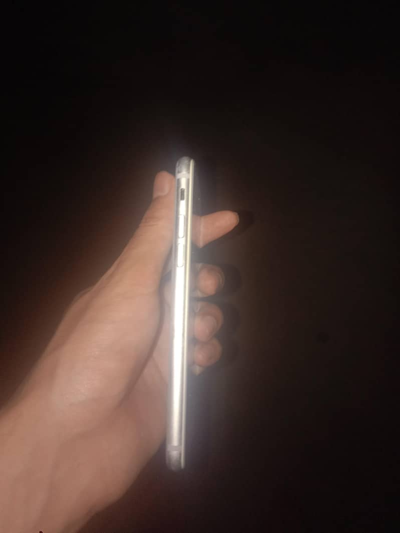iPhone 8 1