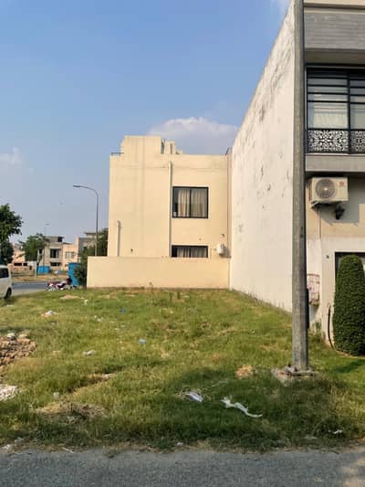 Plot No-585 Block E - 5 Marla Plot On Top Location Of Phase 9 Town DHA Lahore For Urgent Sale