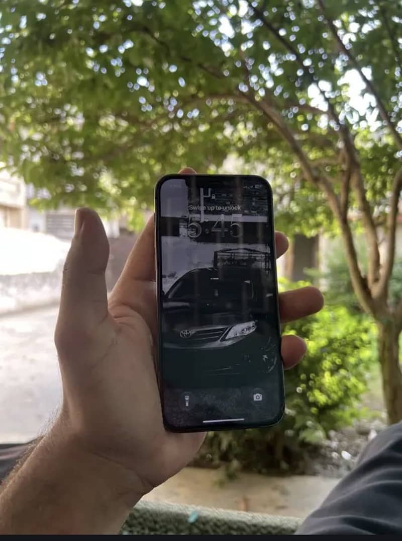 Apple iPhone 13 Pro 2
