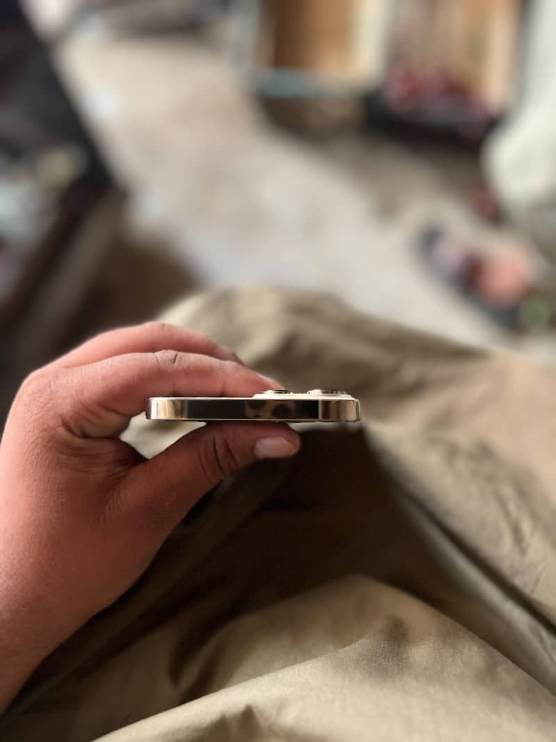 Apple iPhone 13 Pro Max SIM working 2