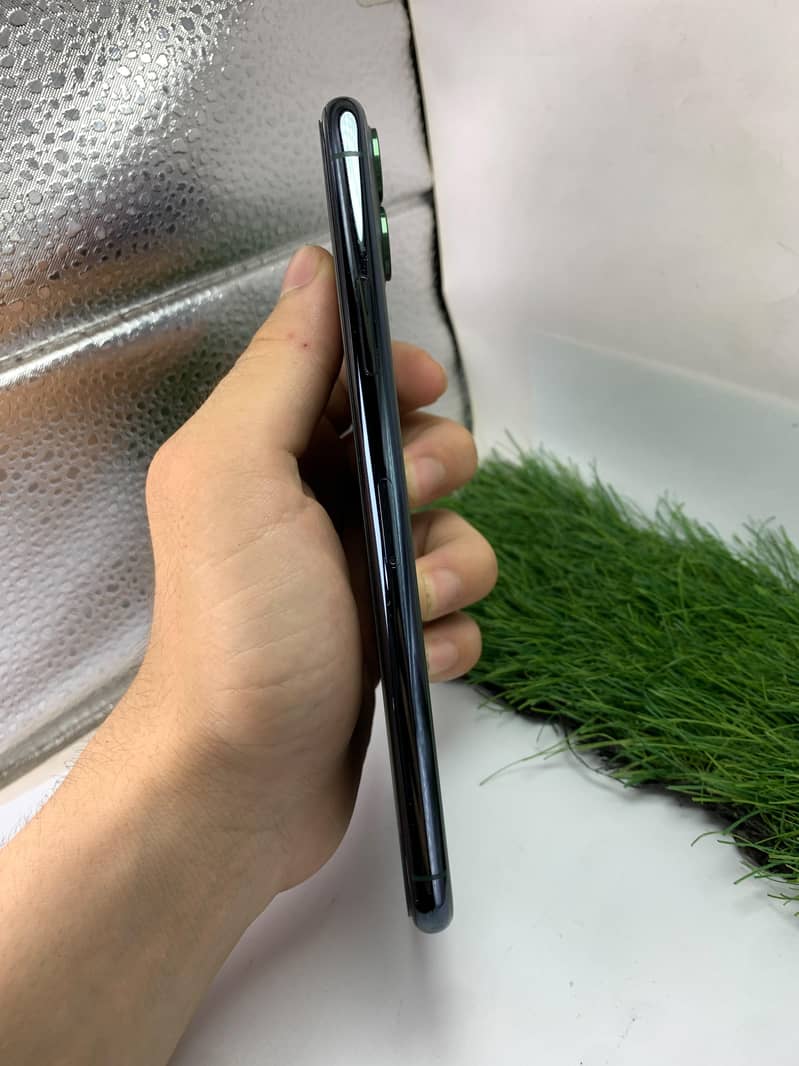 iPhone 11 pro max 2
