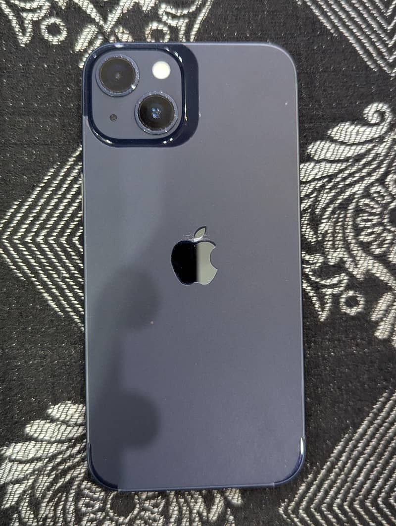 Apple iPhone 13 0