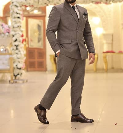 Shining Dark Grey Colour Wool Double Press Pent Coat for Groom