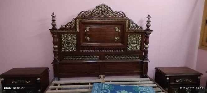 chaniuty King Bed set with 3 Door Almari in New Condition