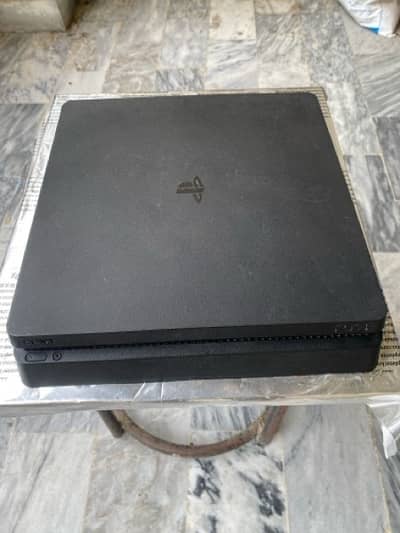 PS4 Slim 512 GB with free 2x Games