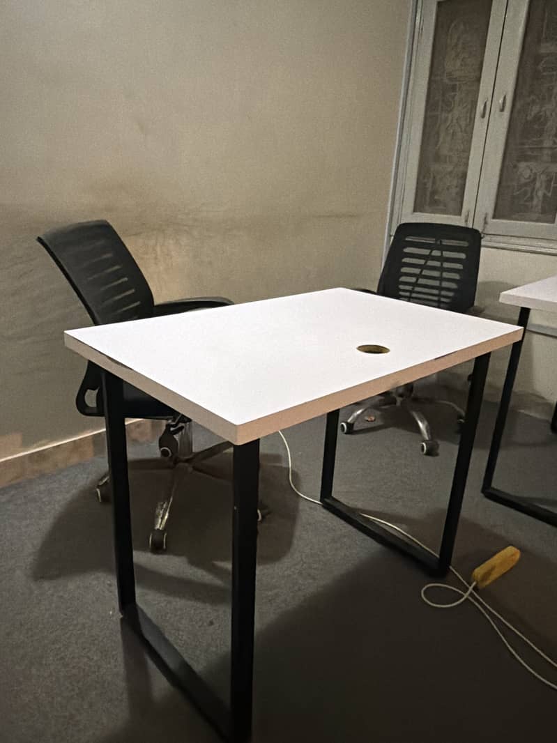 Office Table 0