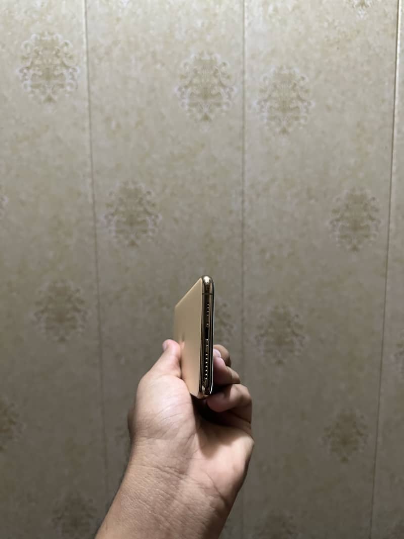 Iphone 11 pro max 8
