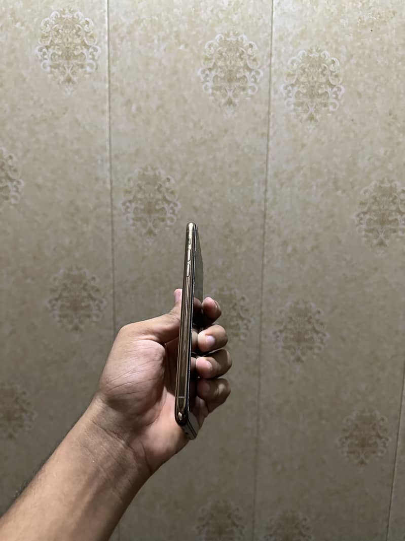 Iphone 11 pro max 9