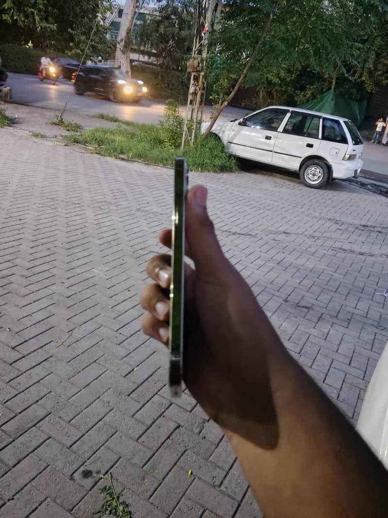 Iphone 12 pro max 3