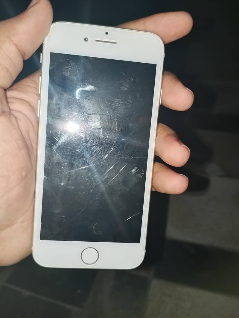 Apple iPhone 8 1