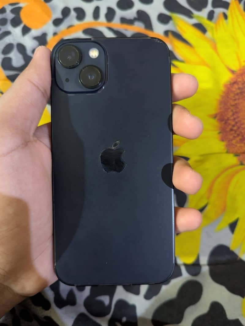 Apple iPhone 13 5