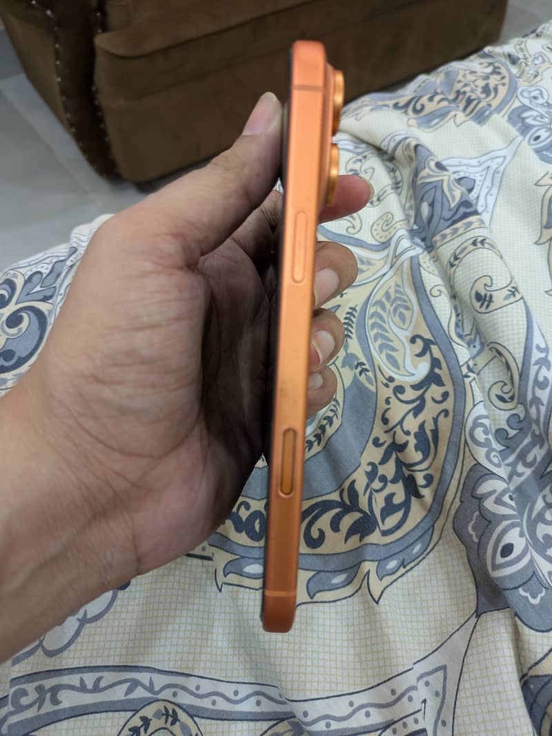 Apple iPhone 17 Pro Max 2